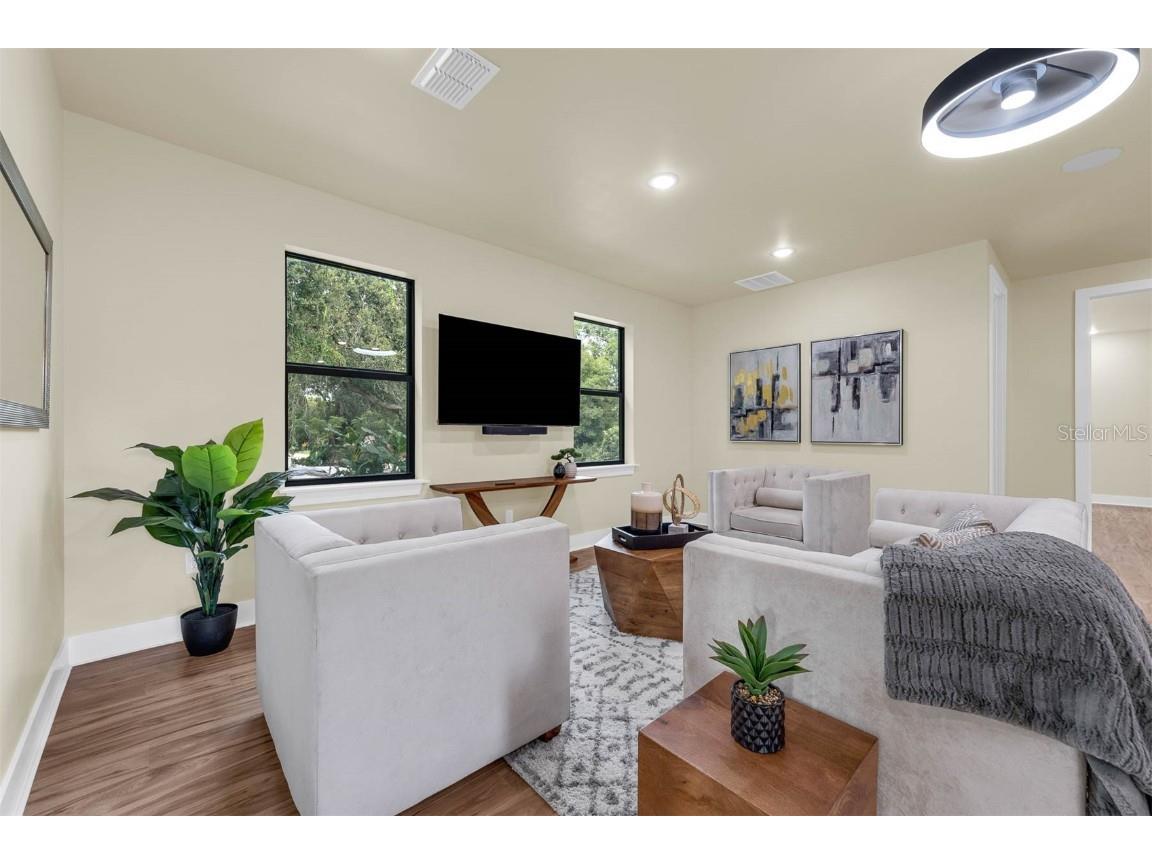 1910 Cloverlawn Avenue Orlando FL 32806 O6346197 image40