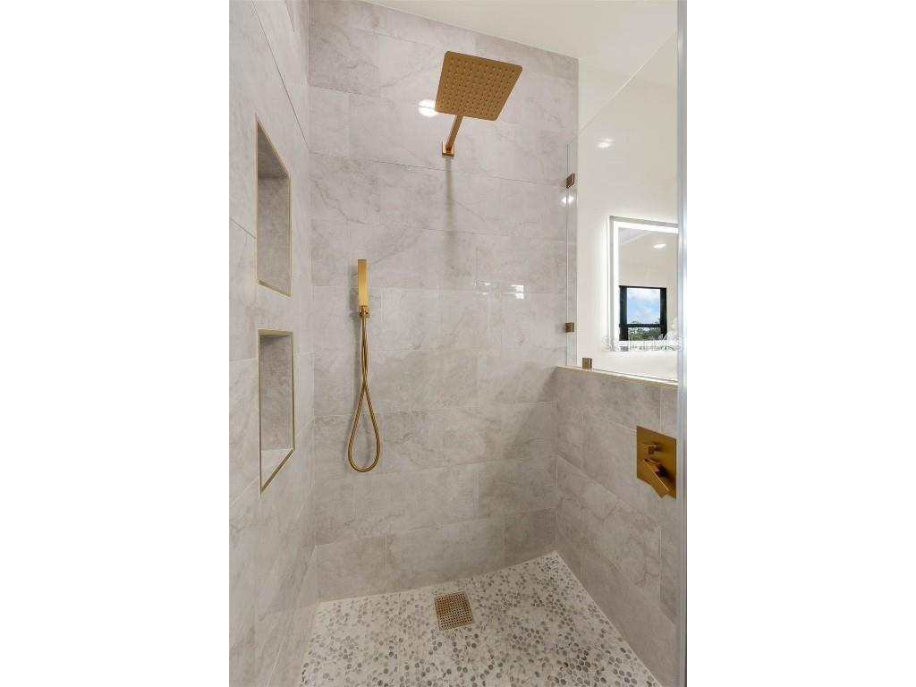 1910 Cloverlawn Avenue Orlando FL 32806 O6346197 image59