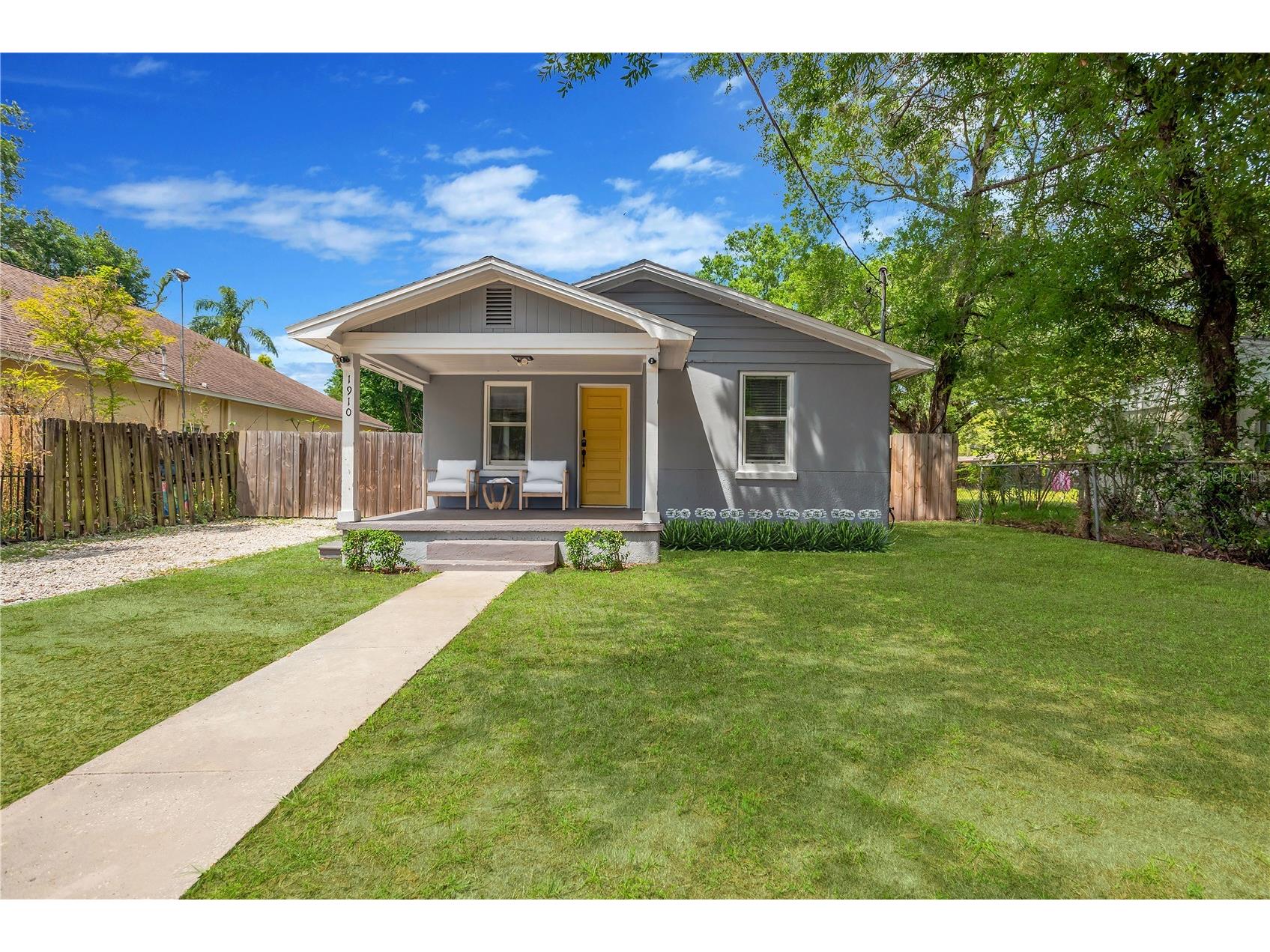 1910 E Henry Avenue Tampa FL 33610 TB8494892 image1