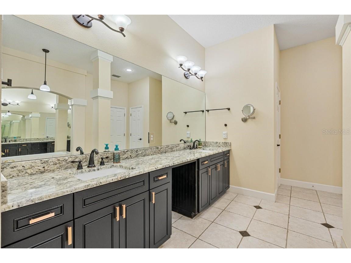 1910 Glenwood Oaks Lane Deland FL 32720 V4946038 image38