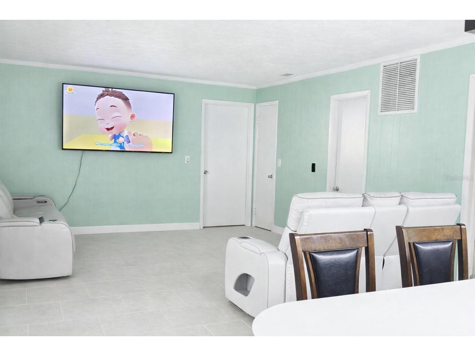 1910 Lithia Pinecrest Road Valrico FL 33596 TB8498669 image4