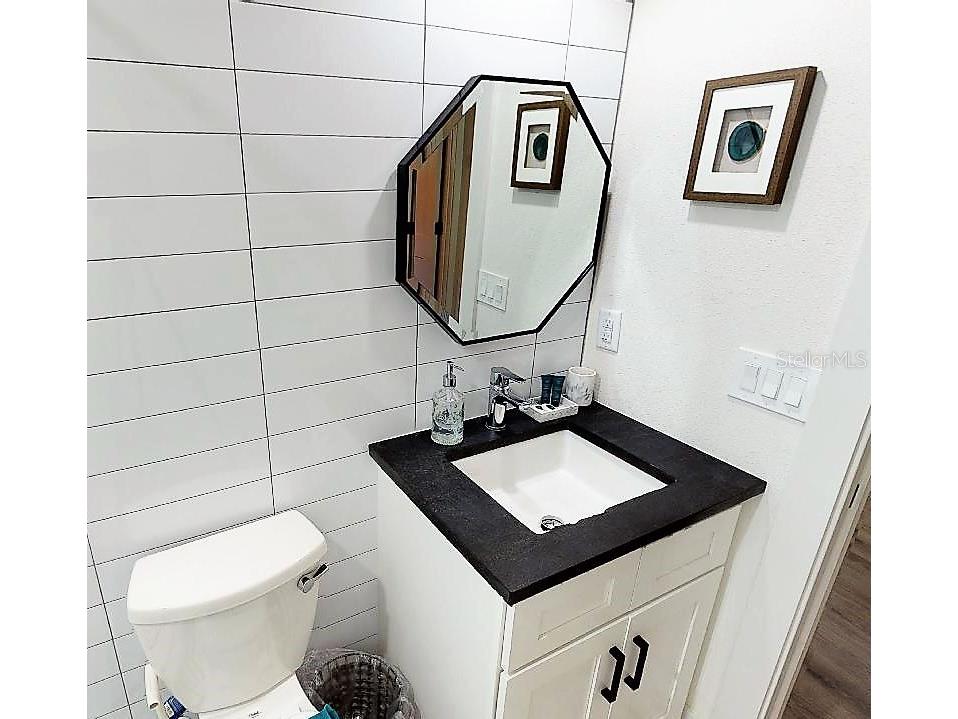 1910 Morrill Street Sarasota FL 34236 A4673874 image54