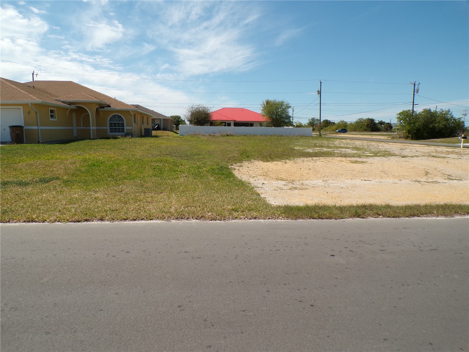 1910 NE 8th Place Cape Coral FL 33909 C7526619 image2