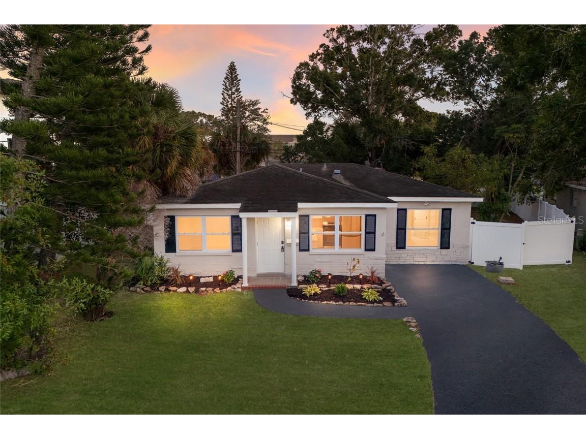 1910 New Hampshire Avenue NE Saint Petersburg FL 33703 A4671928 image1