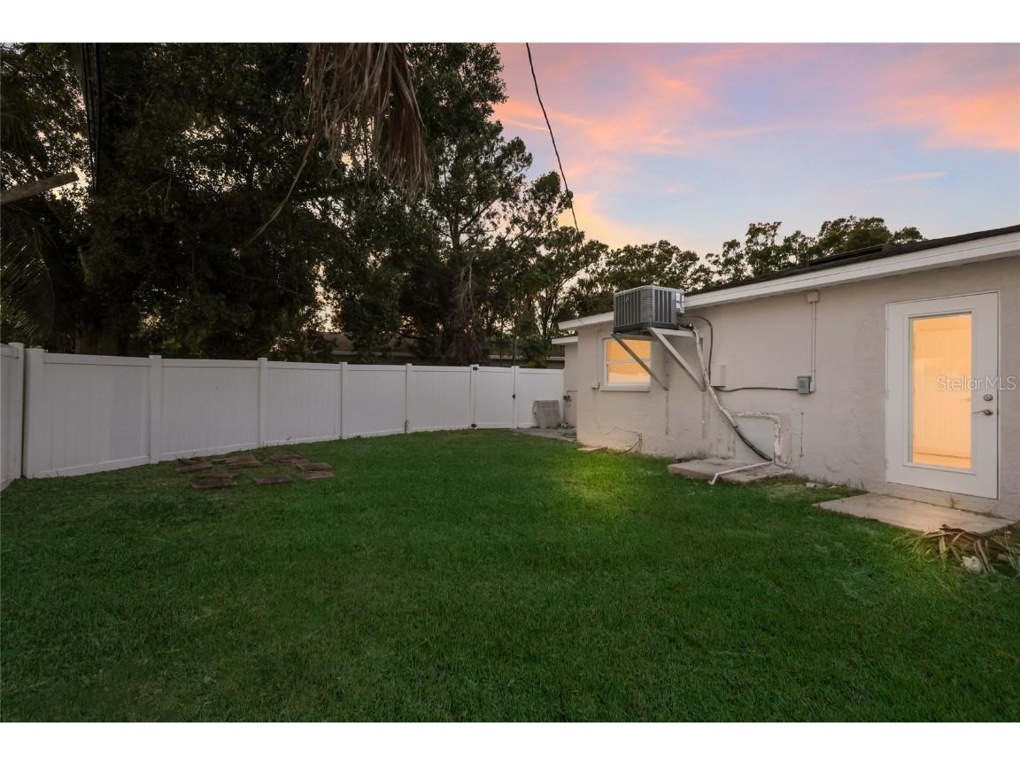 1910 New Hampshire Avenue NE Saint Petersburg FL 33703 A4671928 image17