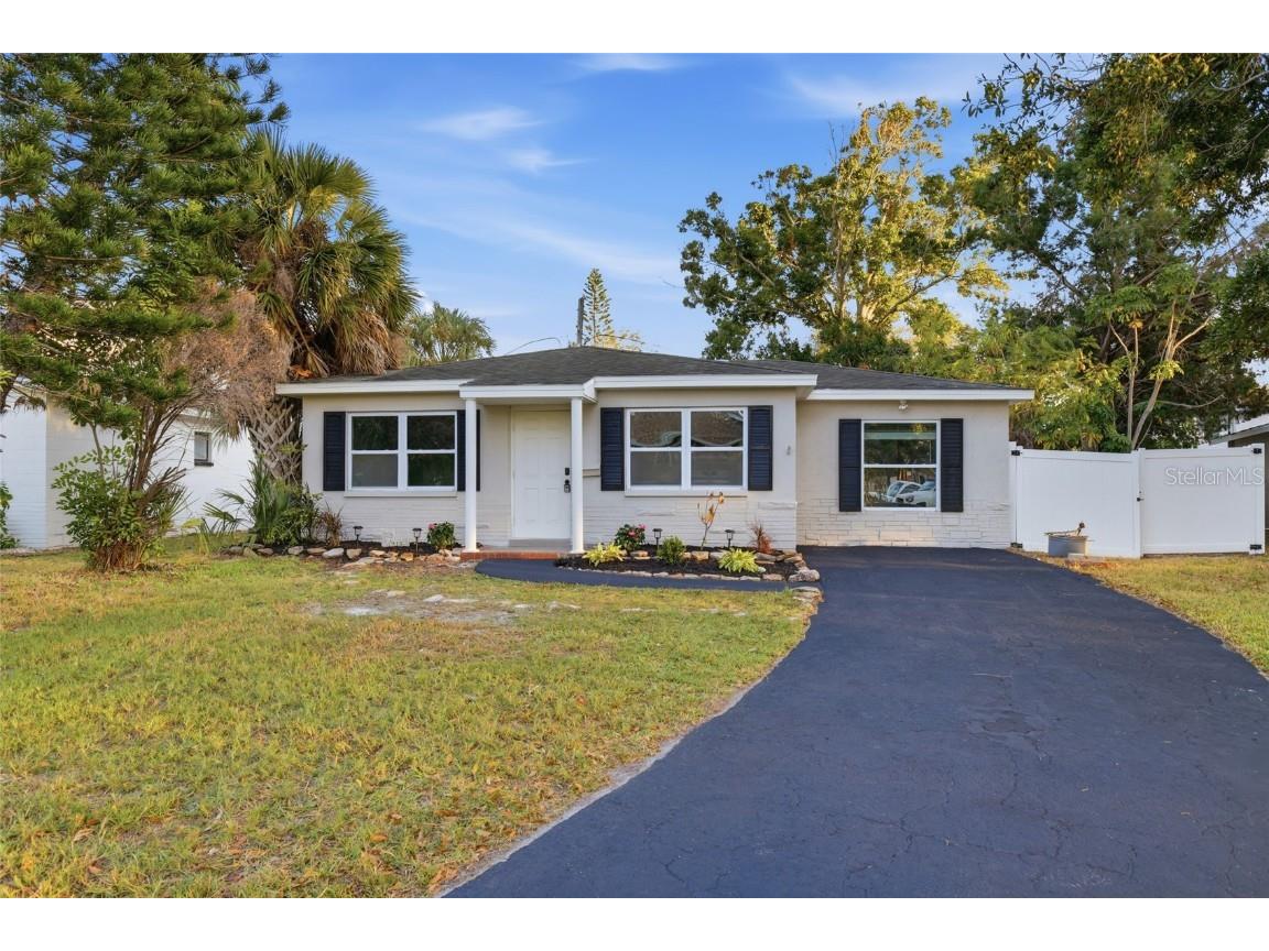 1910 New Hampshire Avenue NE Saint Petersburg FL 33703 A4671928 image18