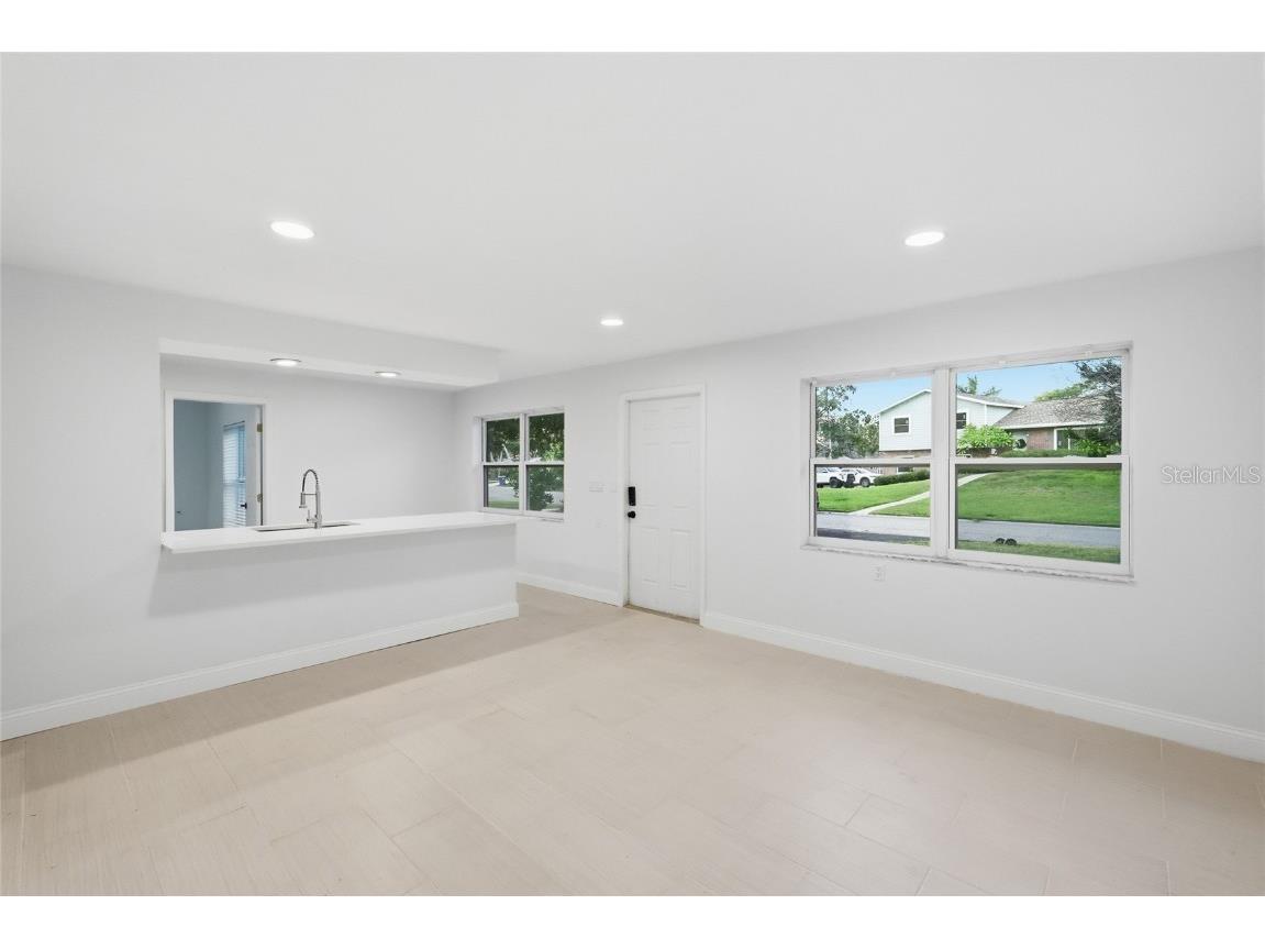 1910 New Hampshire Avenue NE Saint Petersburg FL 33703 A4671928 image22