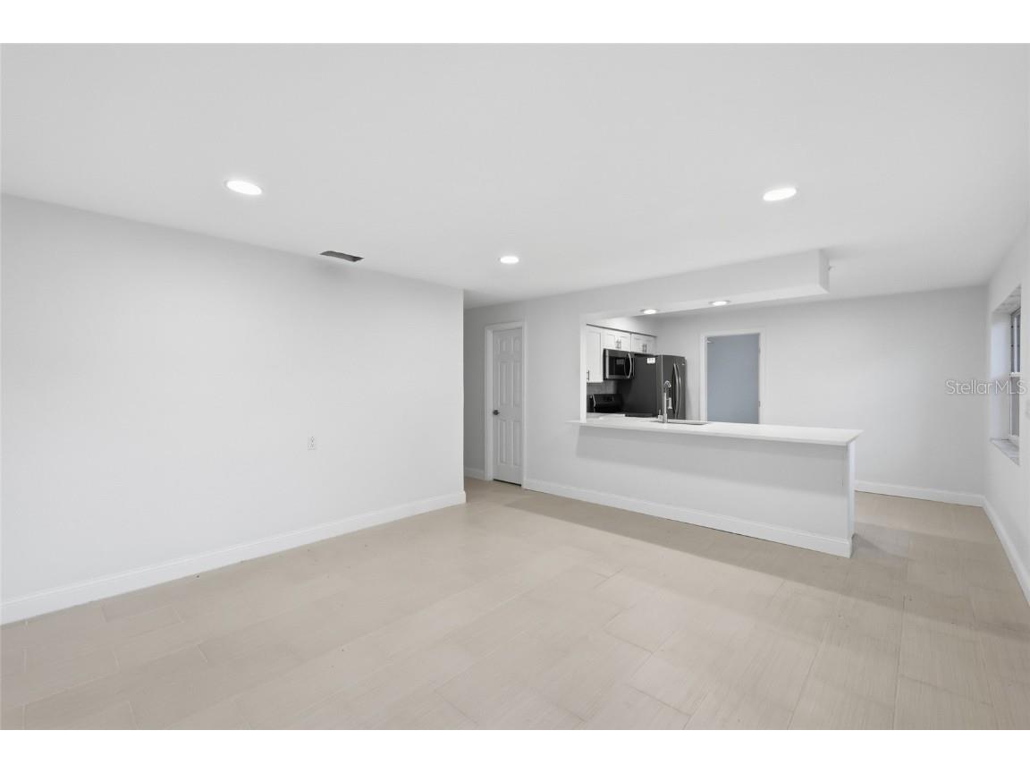 1910 New Hampshire Avenue NE Saint Petersburg FL 33703 A4671928 image23