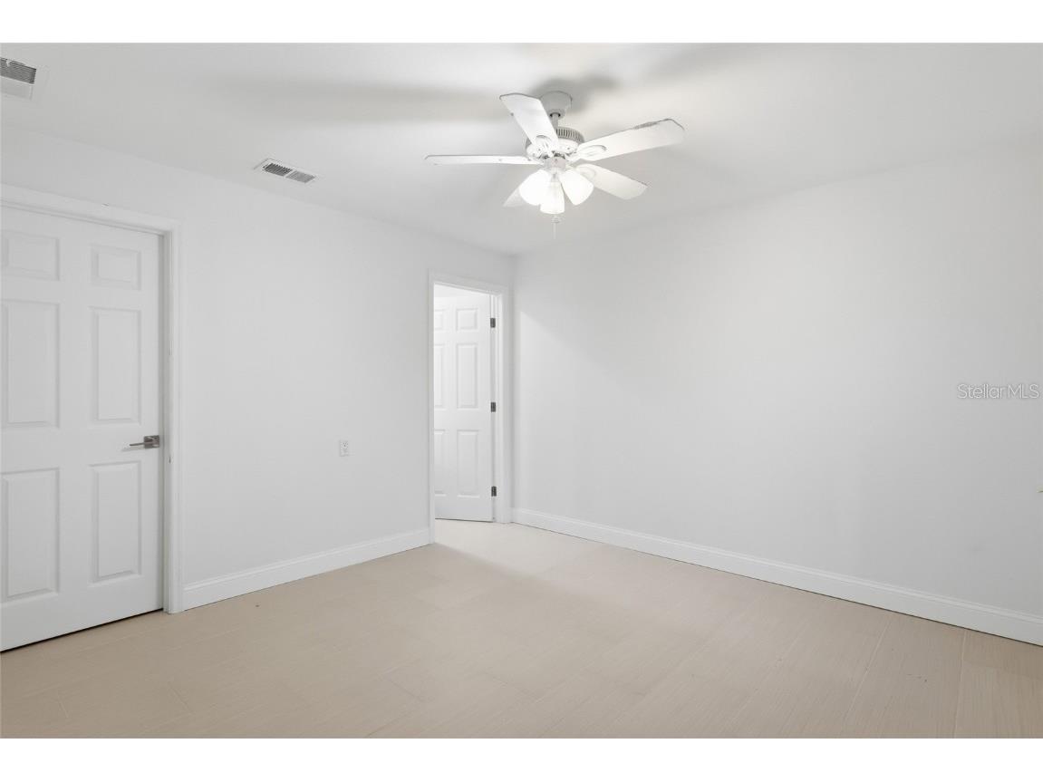 1910 New Hampshire Avenue NE Saint Petersburg FL 33703 A4671928 image27