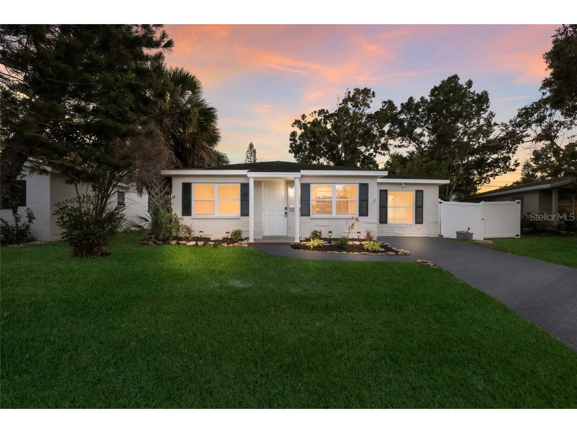 1910 New Hampshire Avenue NE Saint Petersburg FL 33703 A4671928 image3