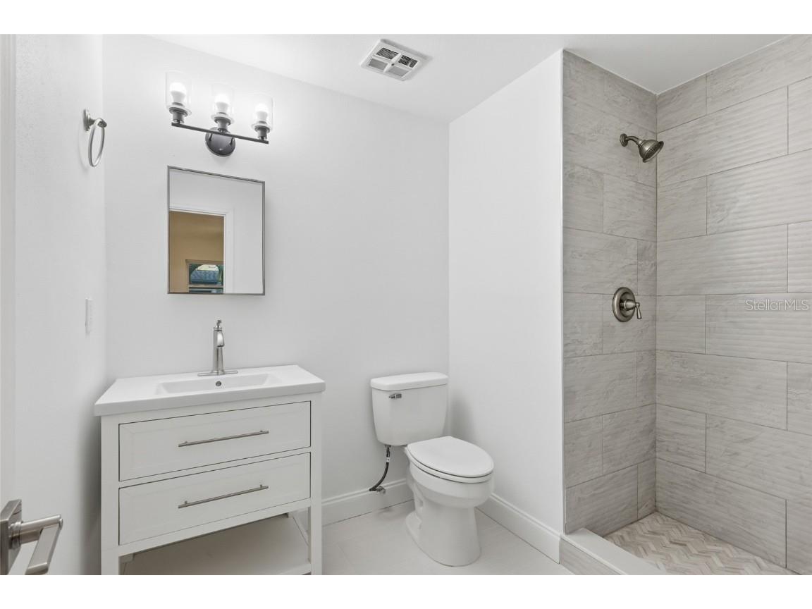 1910 New Hampshire Avenue NE Saint Petersburg FL 33703 A4671928 image37