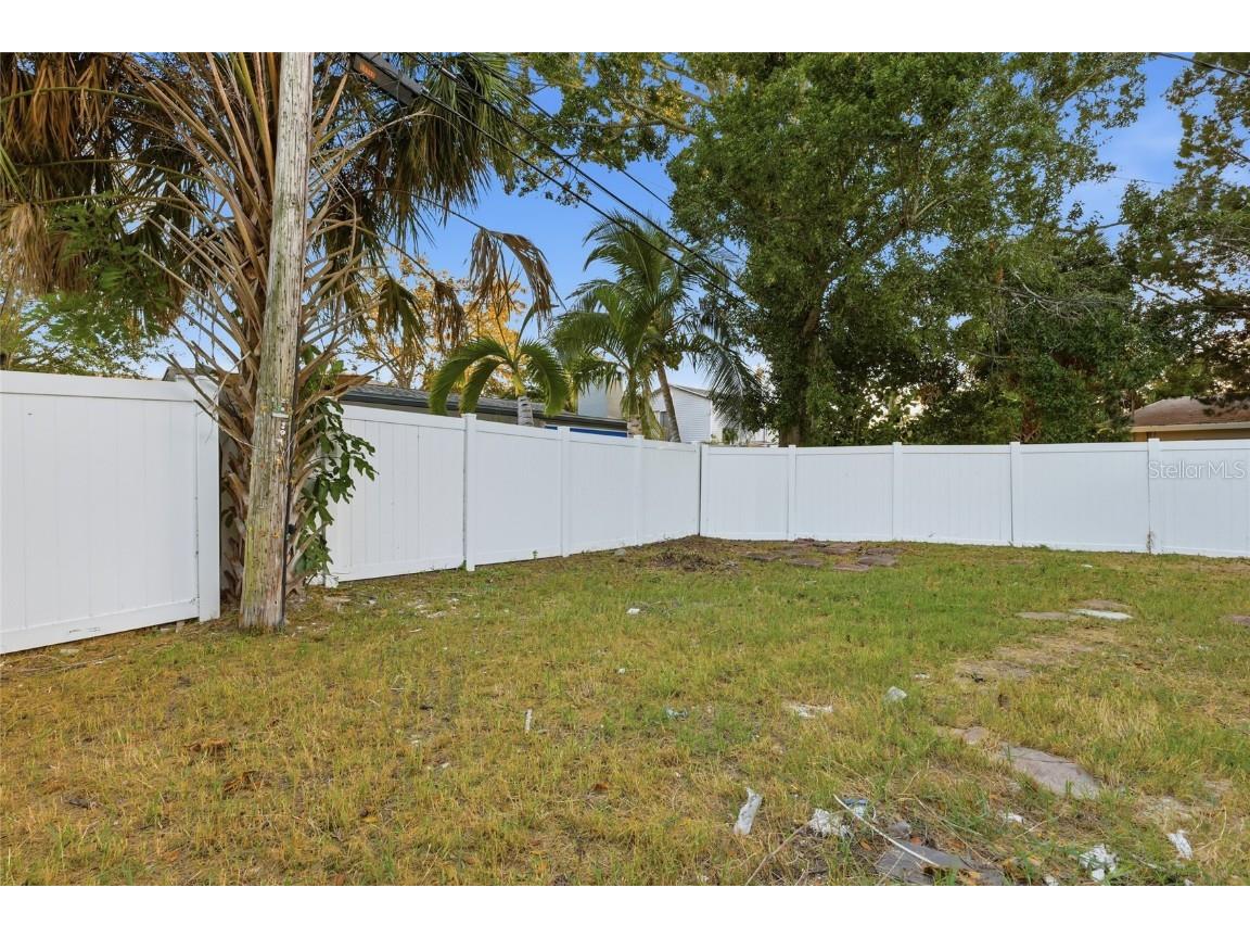1910 New Hampshire Avenue NE Saint Petersburg FL 33703 A4671928 image38