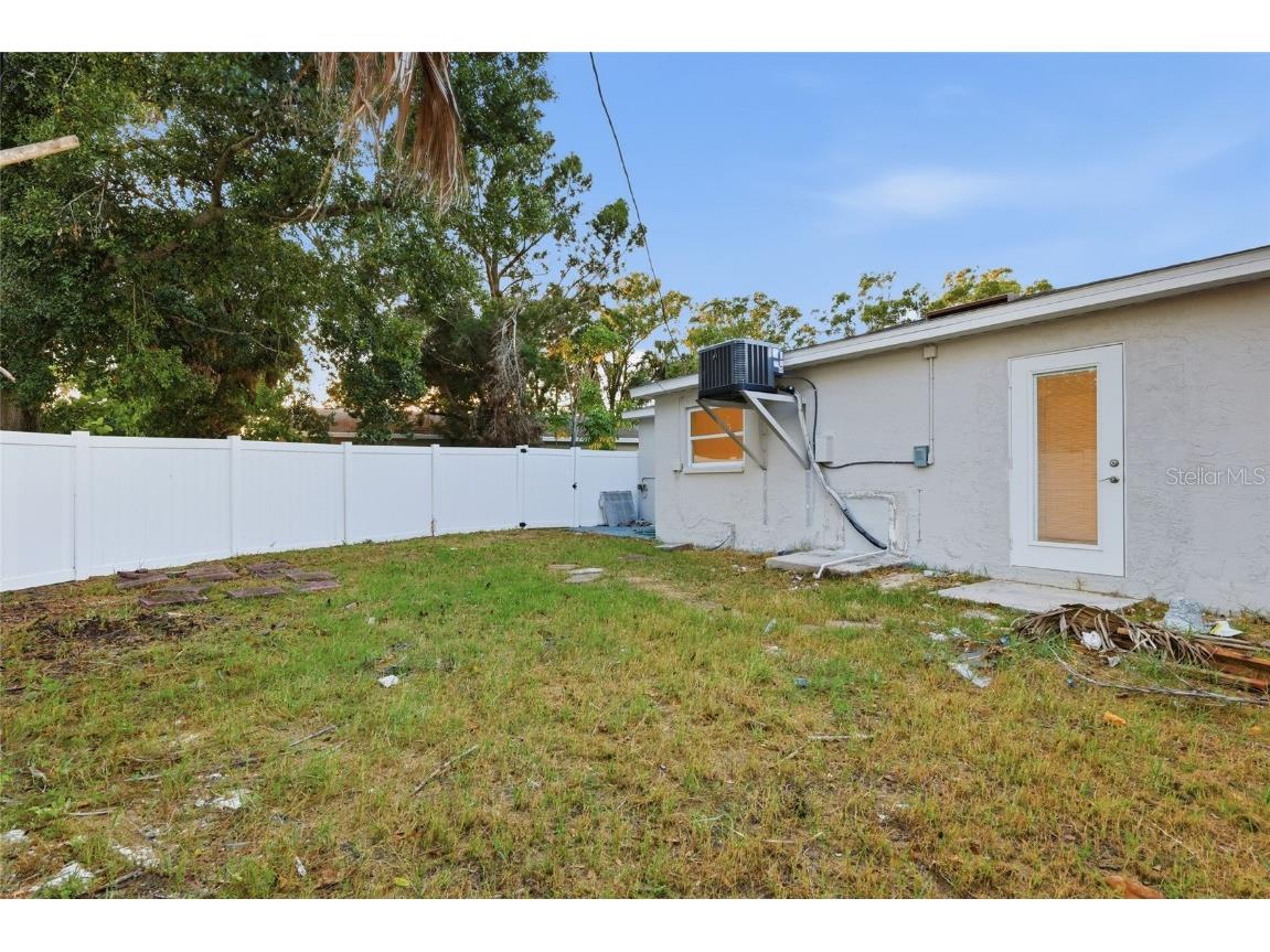 1910 New Hampshire Avenue NE Saint Petersburg FL 33703 A4671928 image40