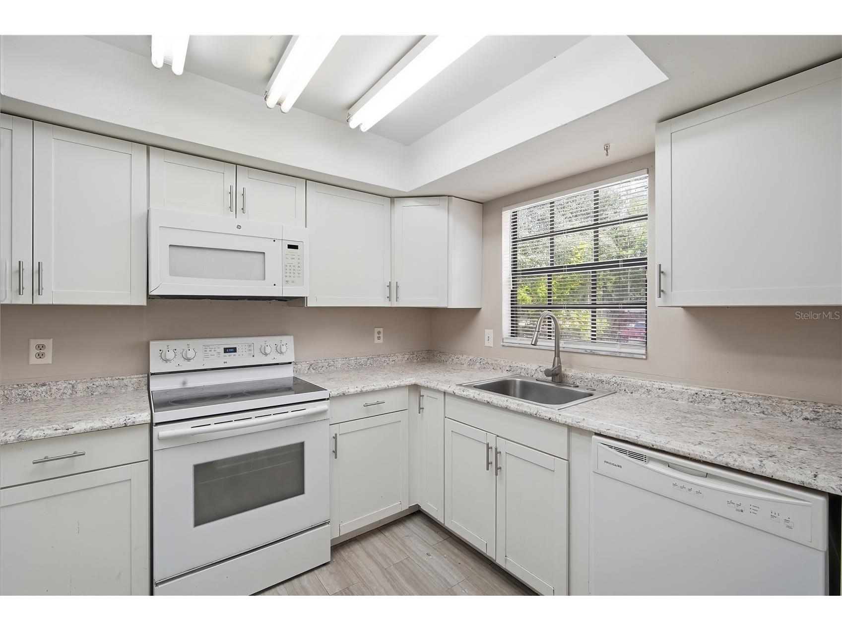 1910 W Sligh Avenue #E102 Tampa FL 33604 TB8527348 image6