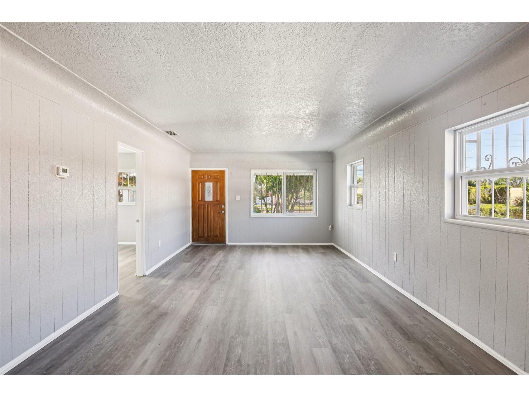 1911 22nd Avenue S Saint Petersburg FL 33712 TB8499200 image2