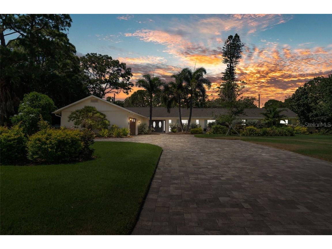 1911 Anastasia Way S Saint Petersburg FL 33712 U8244927 image1