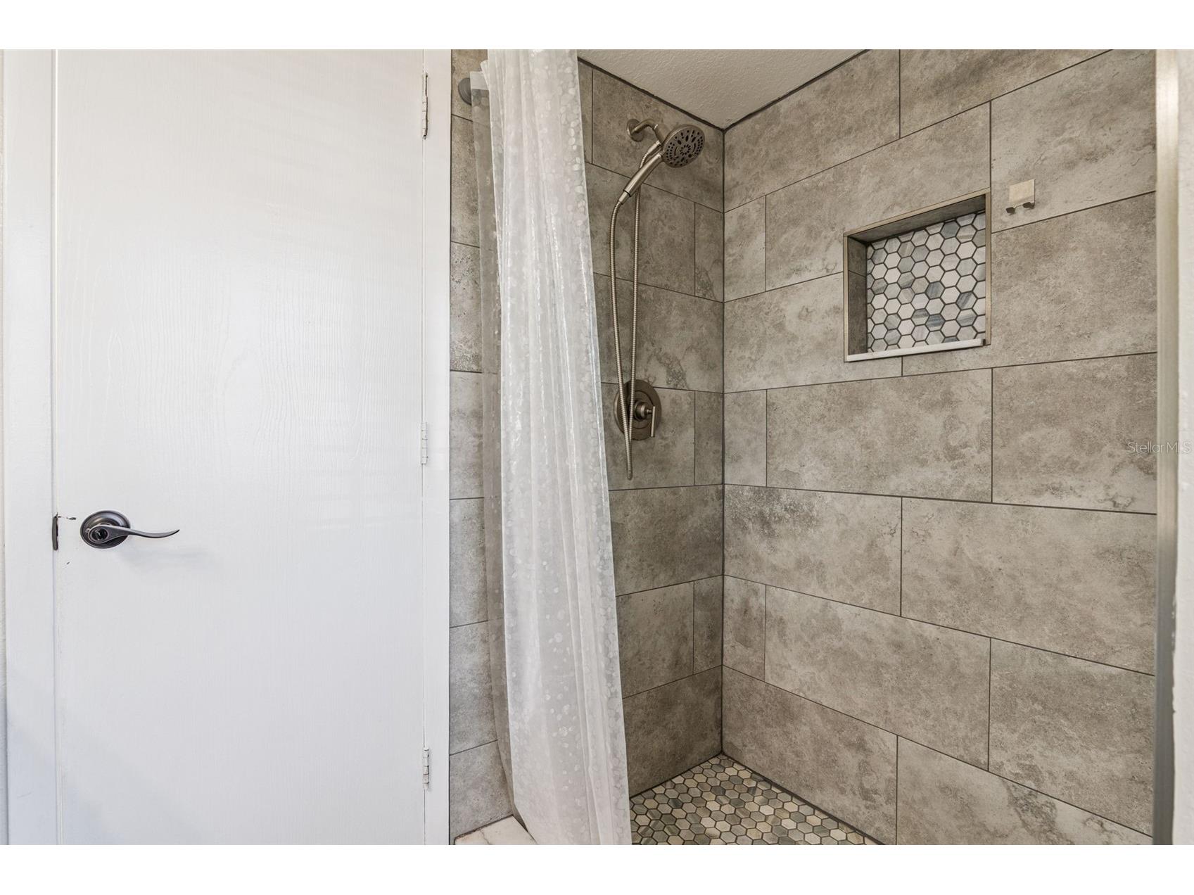 1911 Beacon Street Deltona FL 32738 O6365292 image8