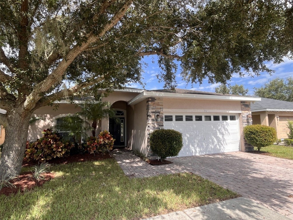 1911 Bretton Ridge Drive Winter Haven FL 33884 P4930881 image1