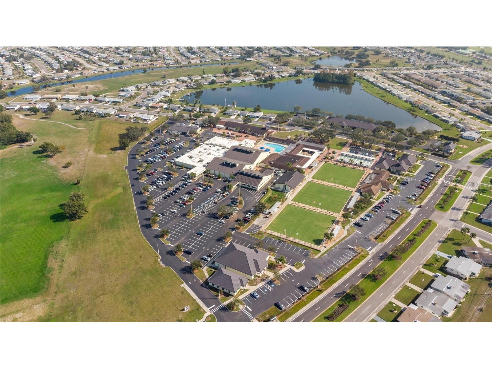 1911 E Del Webb Boulevard Sun City Center FL 33573 TB8515543 image48