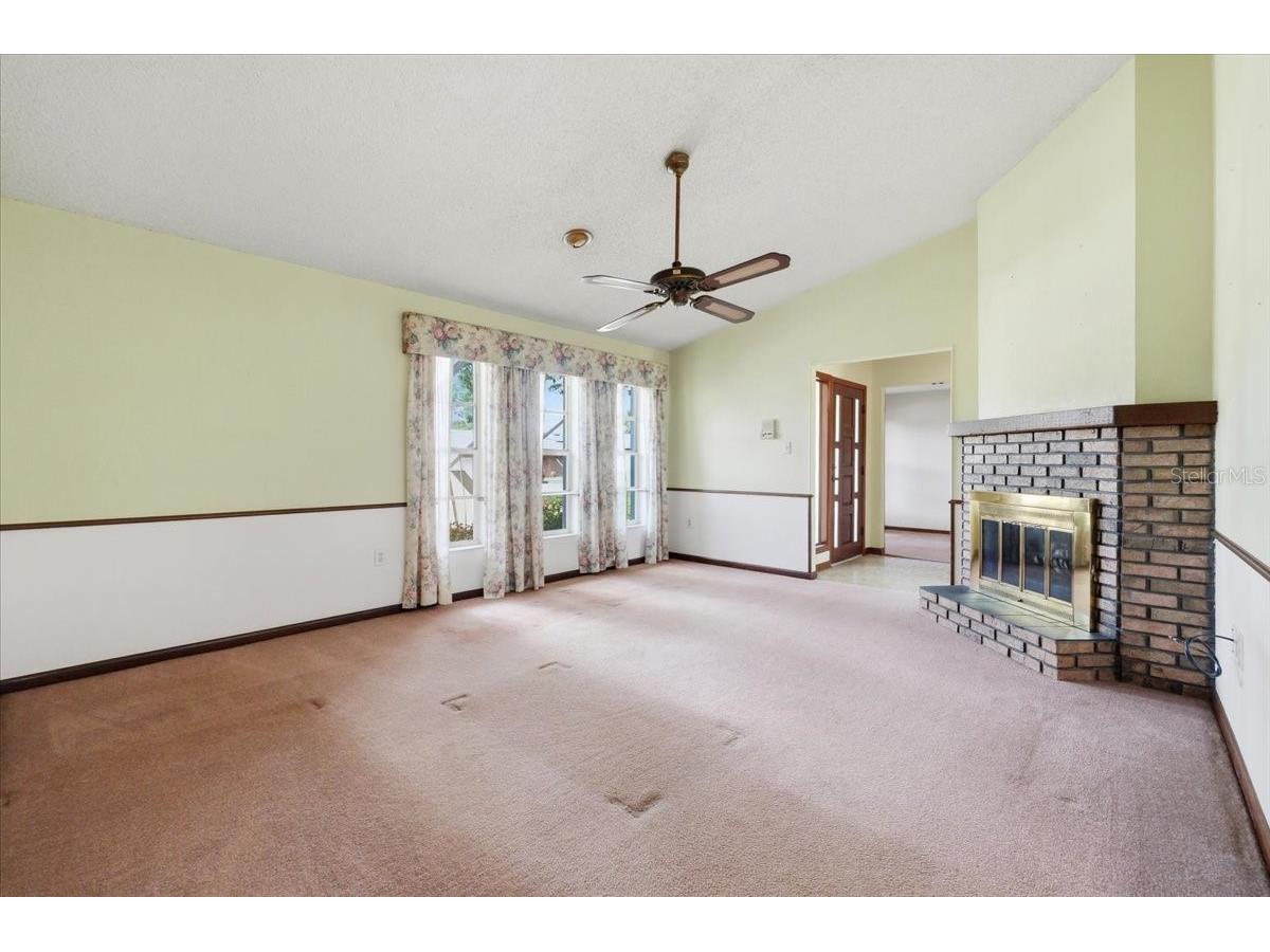 1911 Michelle Lane Lakeland FL 33813 A4689818 image8