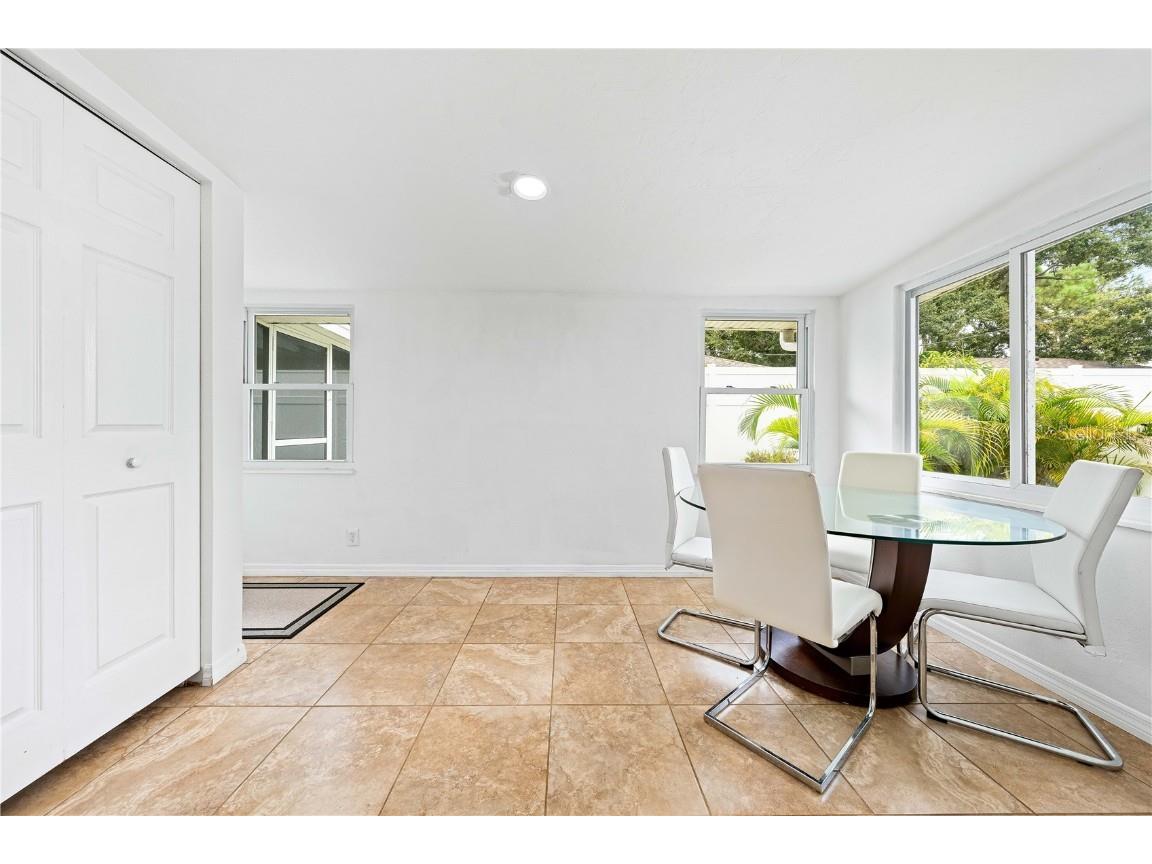 1911 Upper Beechwood Avenue Sarasota FL 34231 A4663604 image22