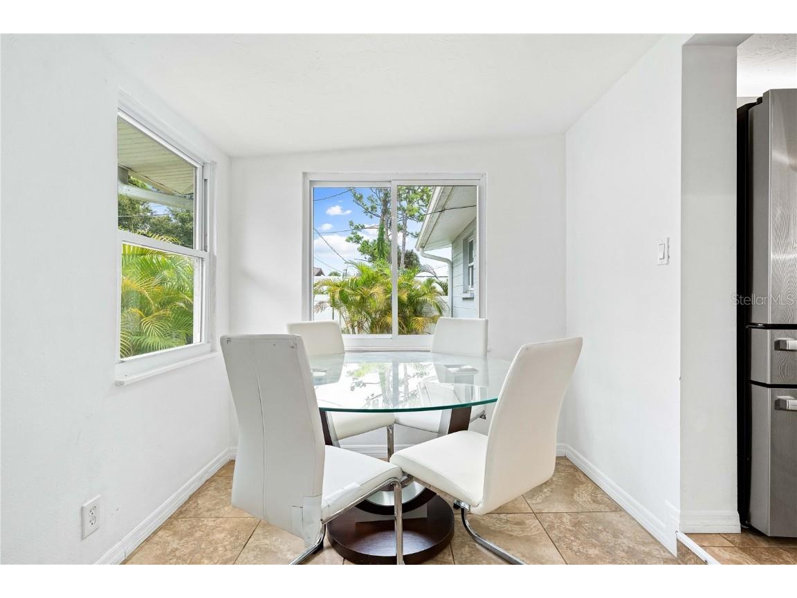 1911 Upper Beechwood Avenue Sarasota FL 34231 A4663604 image24