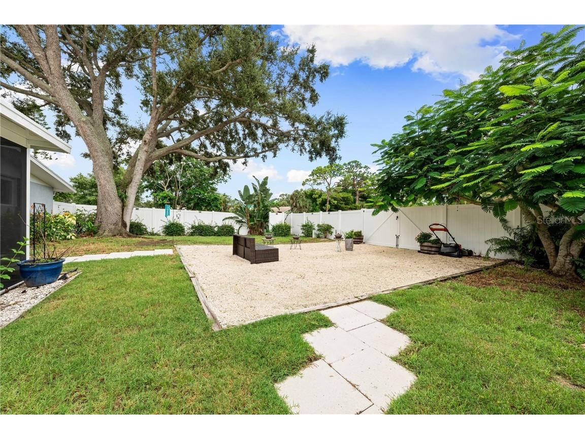 1911 Upper Beechwood Avenue Sarasota FL 34231 A4663604 image41