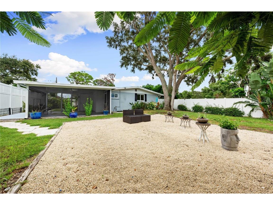 1911 Upper Beechwood Avenue Sarasota FL 34231 A4663604 image42