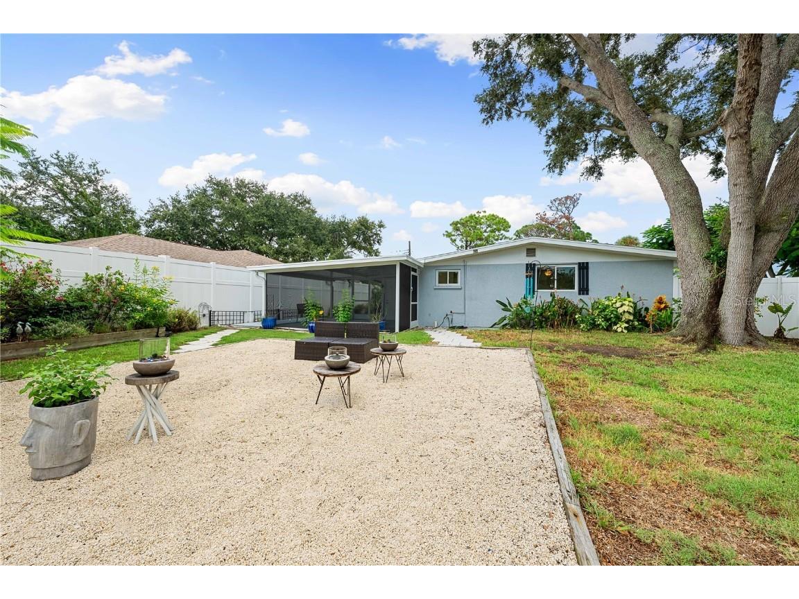 1911 Upper Beechwood Avenue Sarasota FL 34231 A4663604 image43