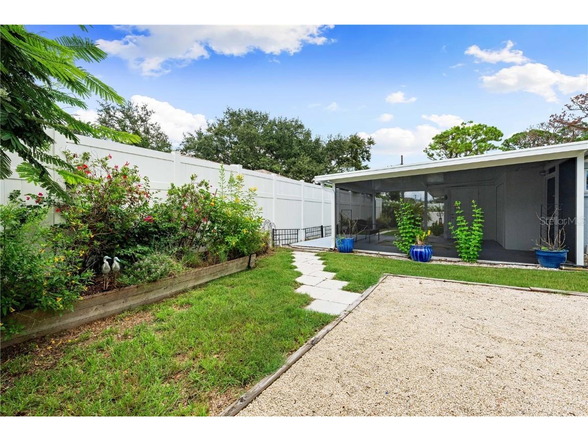 1911 Upper Beechwood Avenue Sarasota FL 34231 A4663604 image44