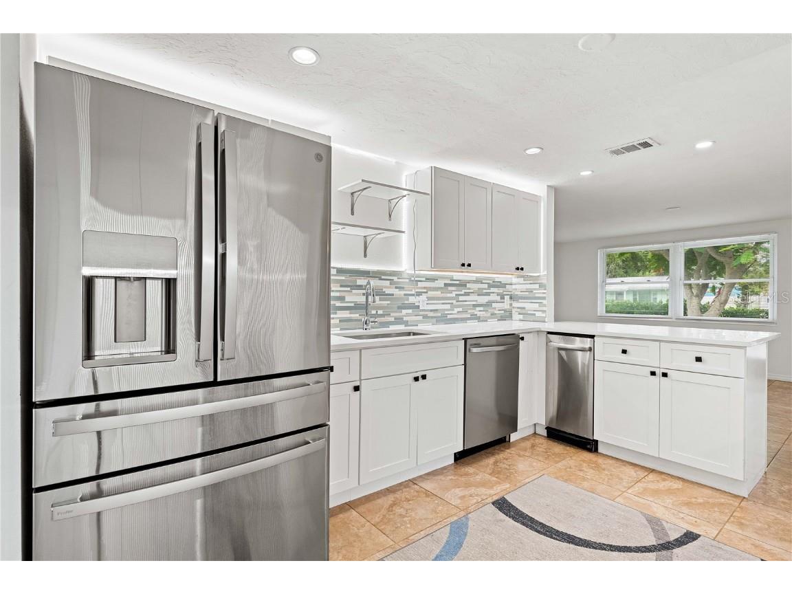 1911 Upper Beechwood Avenue Sarasota FL 34231 A4663604 image6