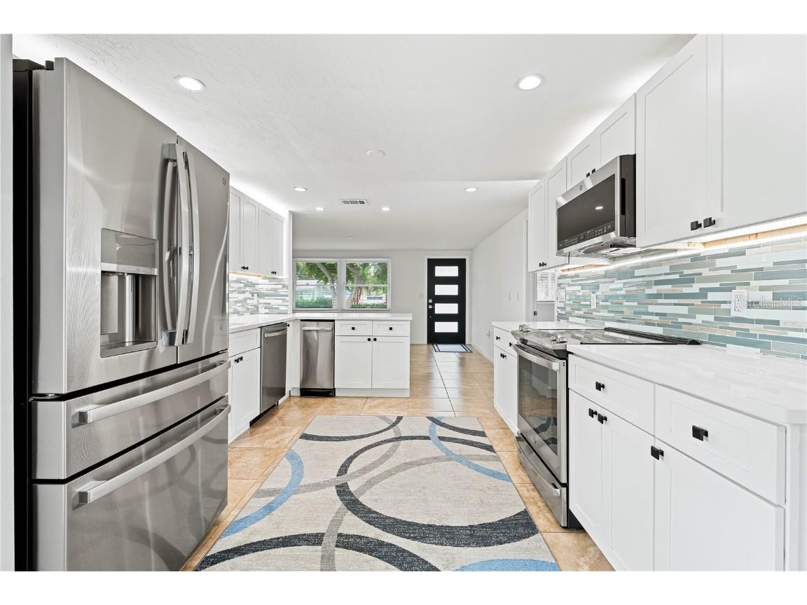 1911 Upper Beechwood Avenue Sarasota FL 34231 A4663604 image7