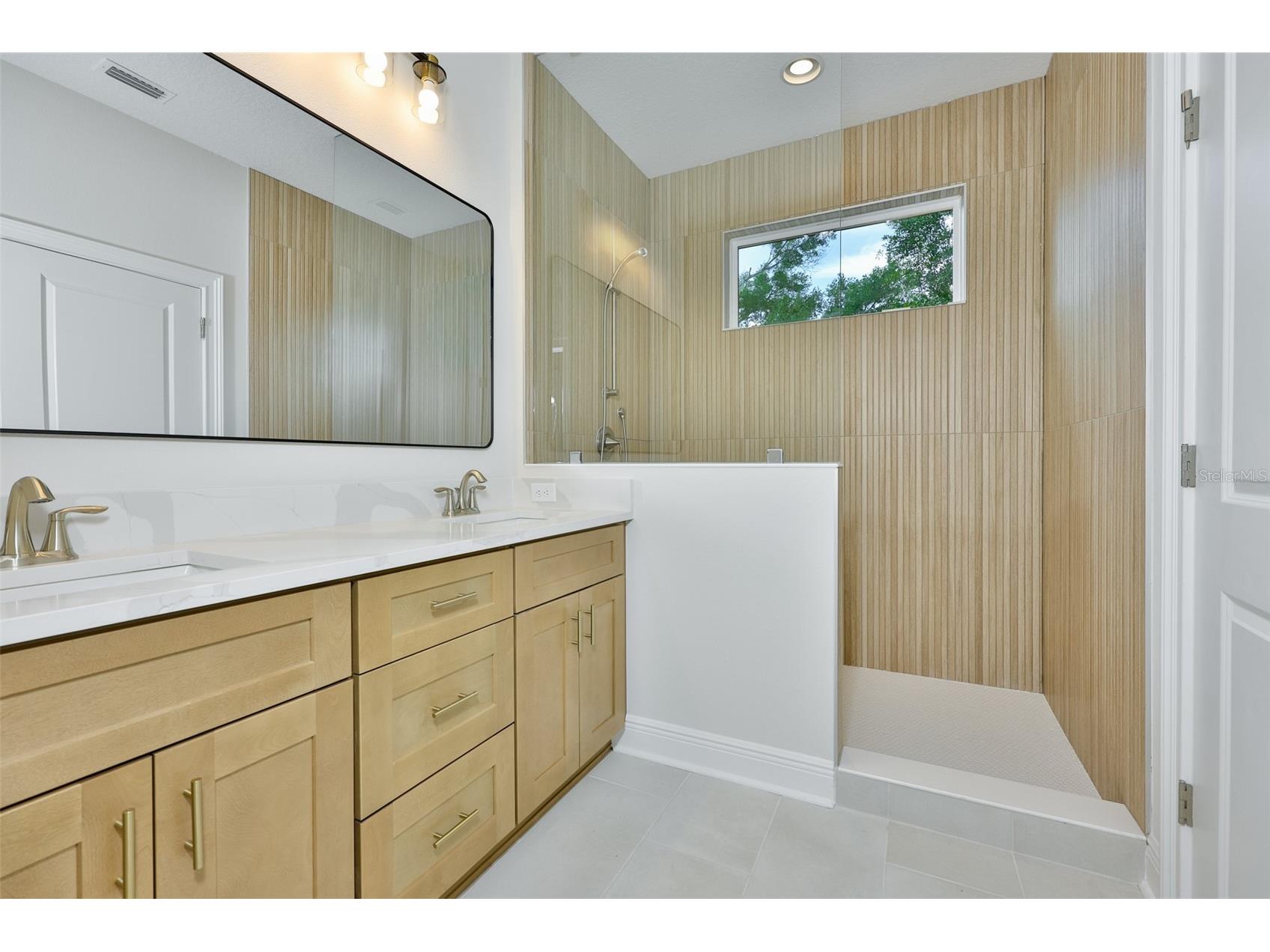 1911 W Beach Street Tampa FL 33607 TB8519457 image17