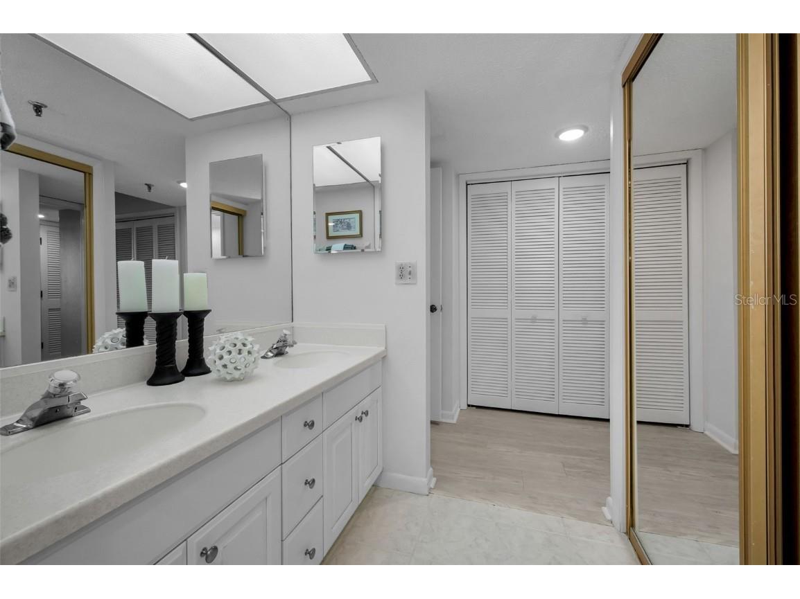 19111 Vista Bay Drive #211 Indian Shores FL 33785 - INTRACOASTAL WATERWAY TB8449336 image33