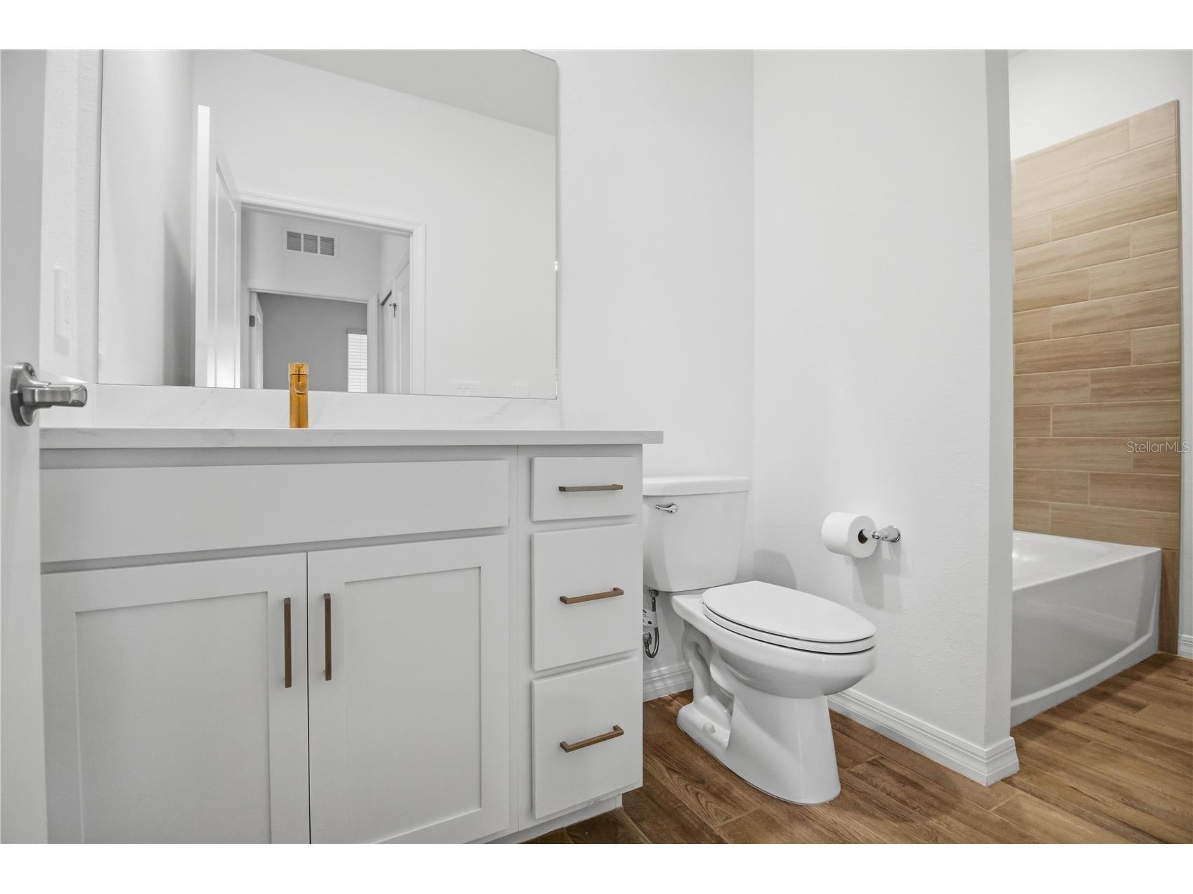 19116 Scallop Loop #403 Lakewood Ranch FL 34211 A4695656 image13