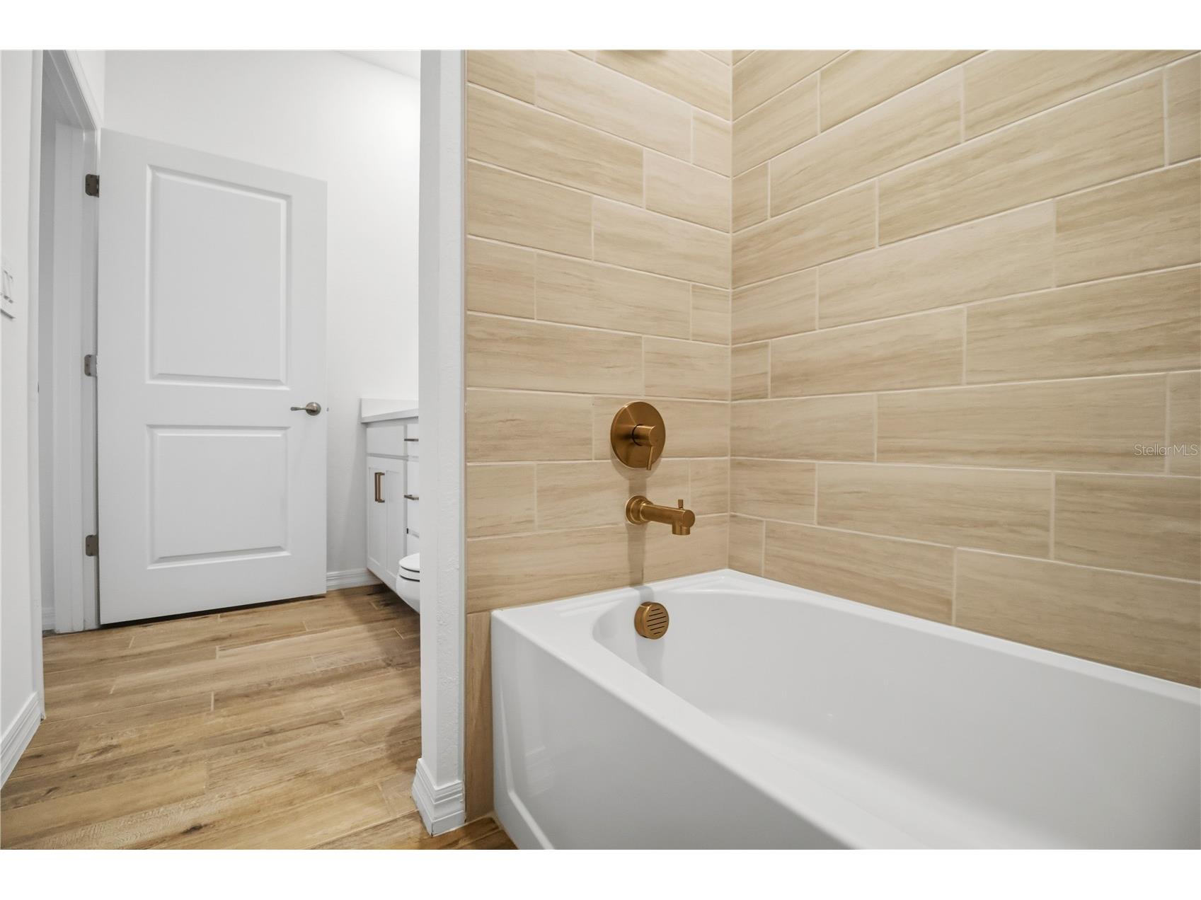 19116 Scallop Loop #403 Lakewood Ranch FL 34211 A4695656 image14