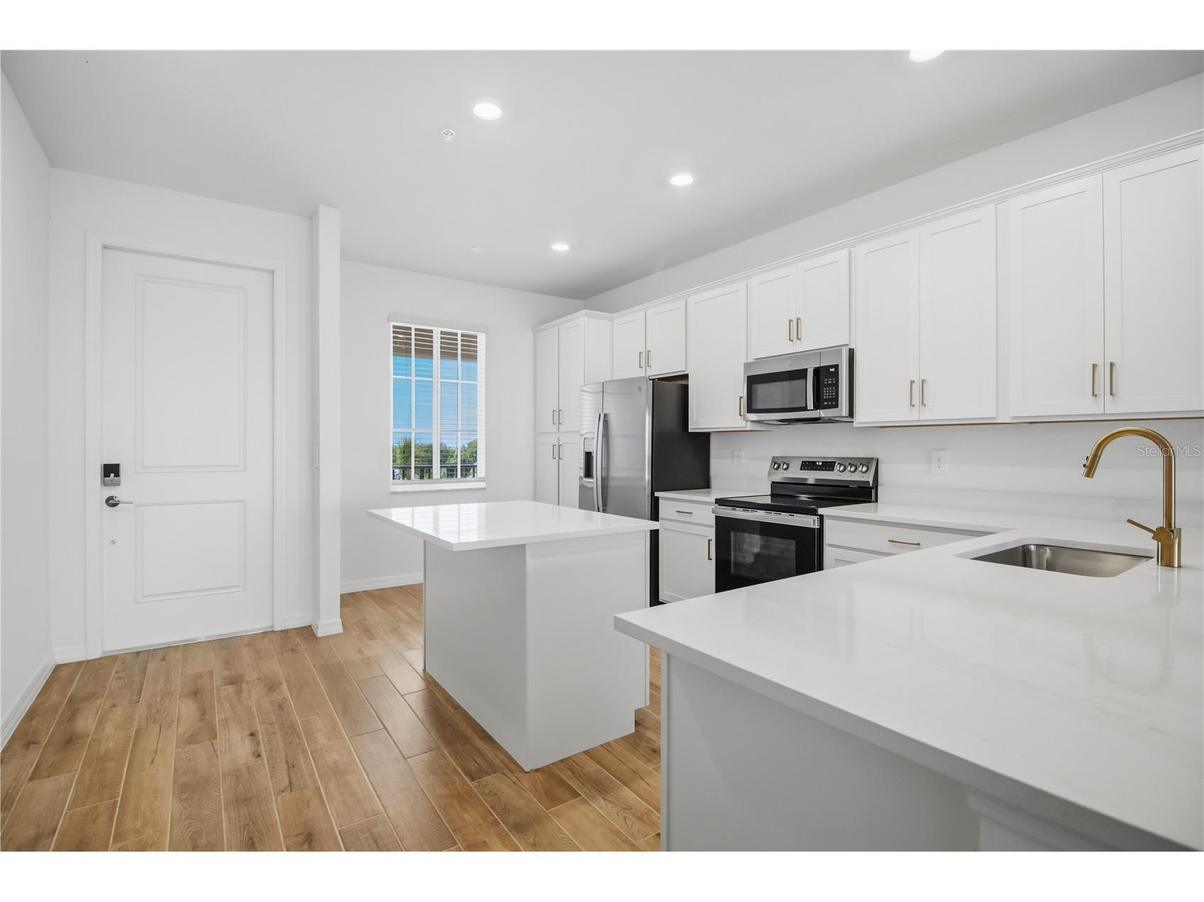 19116 Scallop Loop #403 Lakewood Ranch FL 34211 A4695656 image4