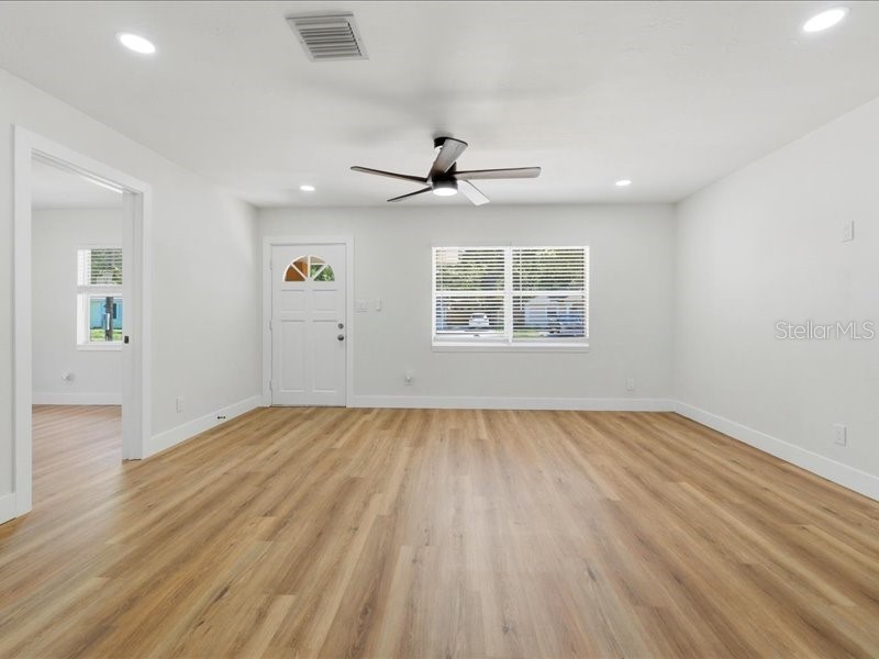 1912 E Hanna Avenue Tampa FL 33610 TB8500931 image6