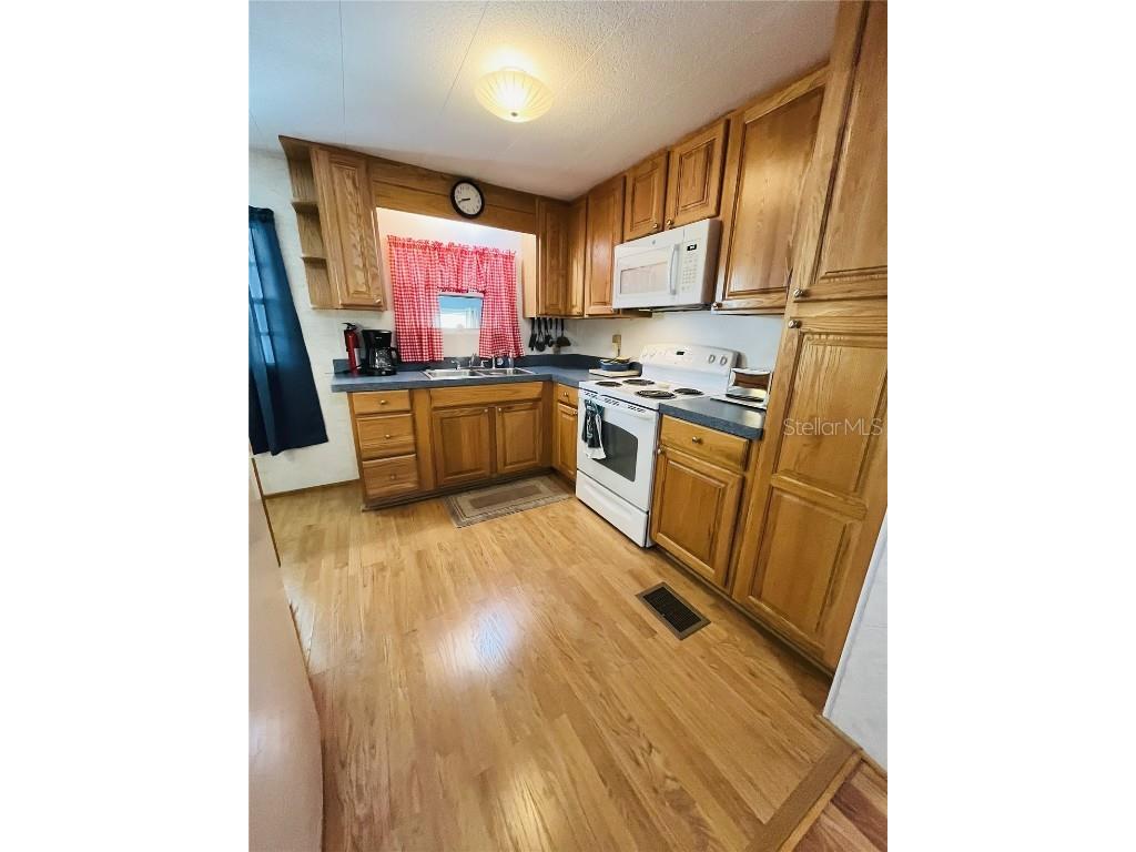 1912 Florida Boulevard Bradenton FL 34207 - SARASOTA BAY A4662049 image7