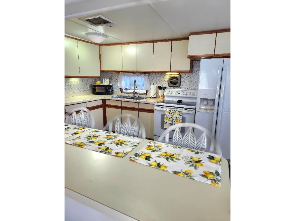 1912 Iowa Avenue Bradenton FL 34207 - SARASOTA BAY A4675852 image18