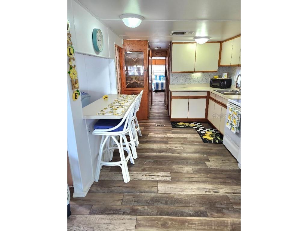 1912 Iowa Avenue Bradenton FL 34207 - SARASOTA BAY A4675852 image19