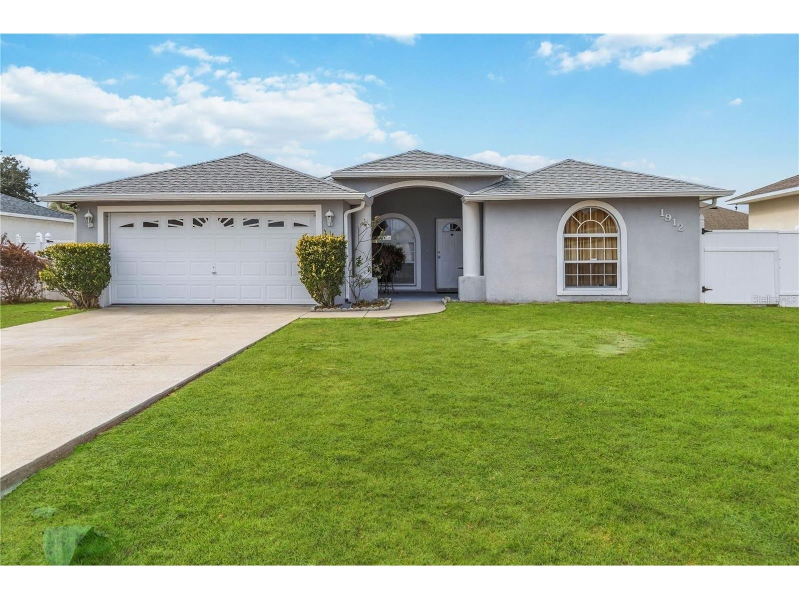 1912 Manatee Dr Poinciana FL 34759 S5149778 image1