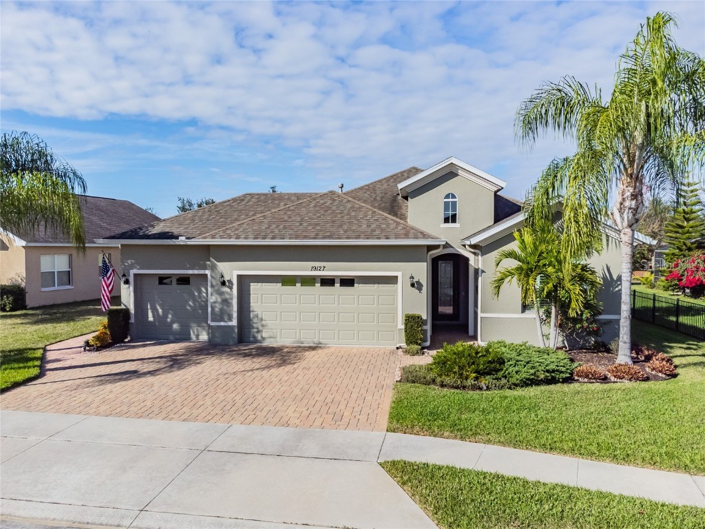 19127 Falcon Crest Boulevard Land O Lakes FL 34638 U8148299 image1