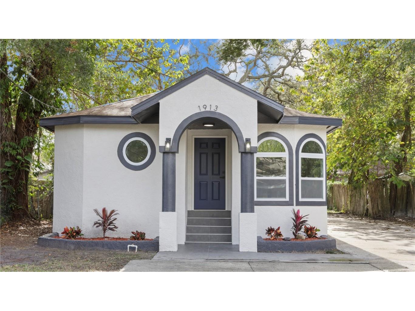 1913 E Hanna Avenue Tampa FL 33610 T3492007 image1