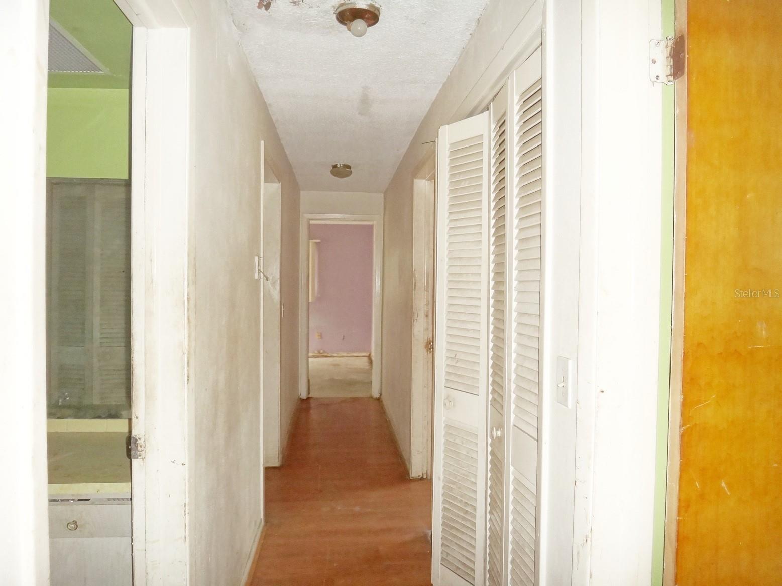 1913 Kings Highway Clearwater FL 33755 TB8516963 image19