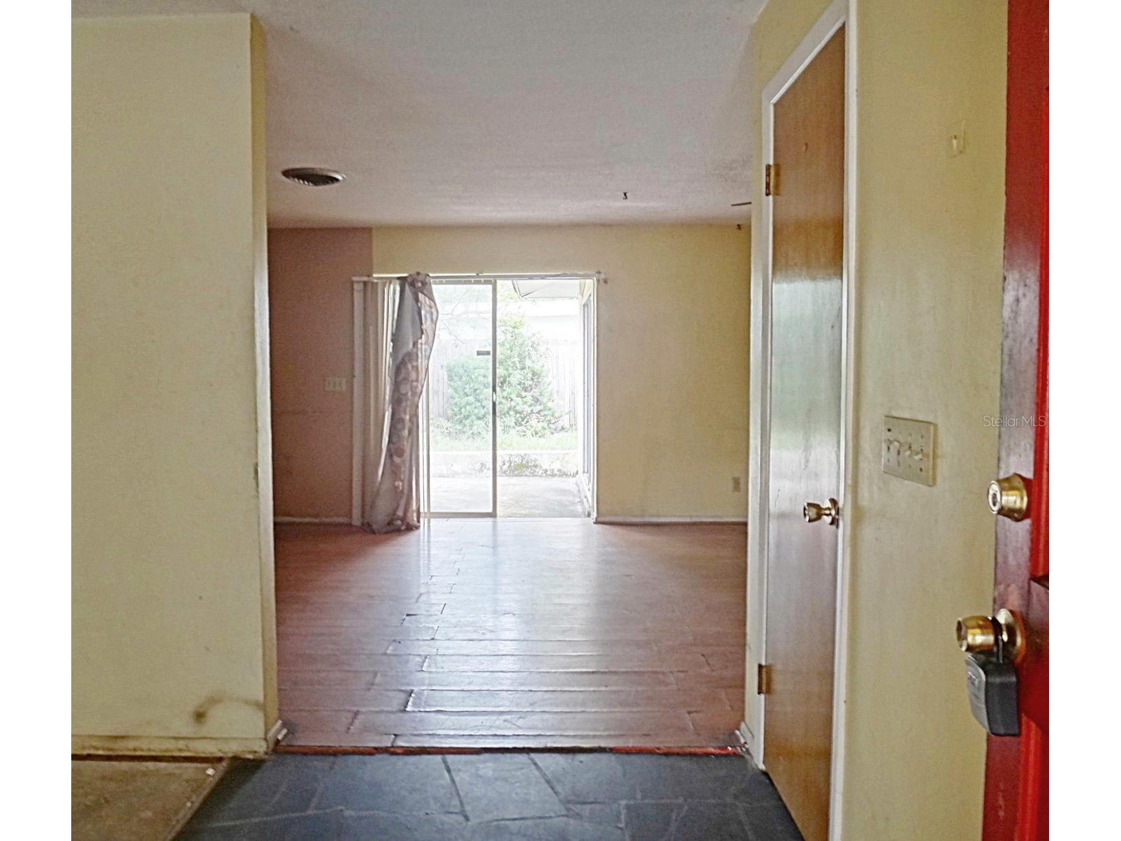 1913 Kings Highway Clearwater FL 33755 TB8516963 image2