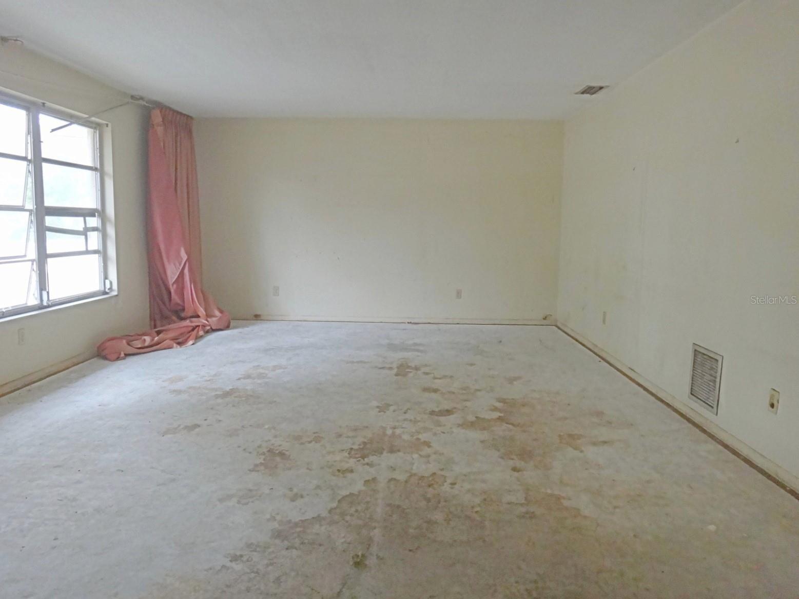 1913 Kings Highway Clearwater FL 33755 TB8516963 image4