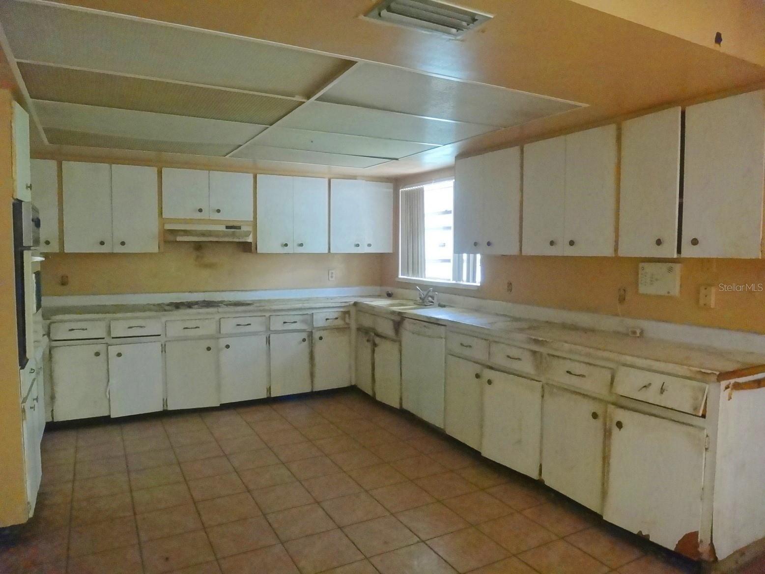 1913 Kings Highway Clearwater FL 33755 TB8516963 image9
