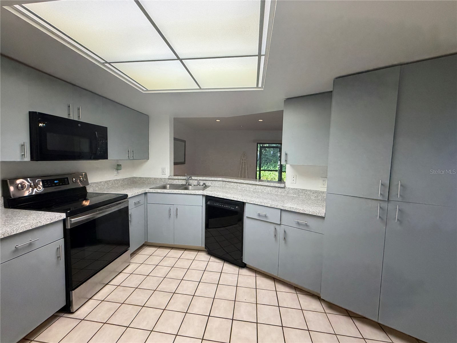 1913 Whispering Way Tarpon Springs FL 34689 W7883425 image2