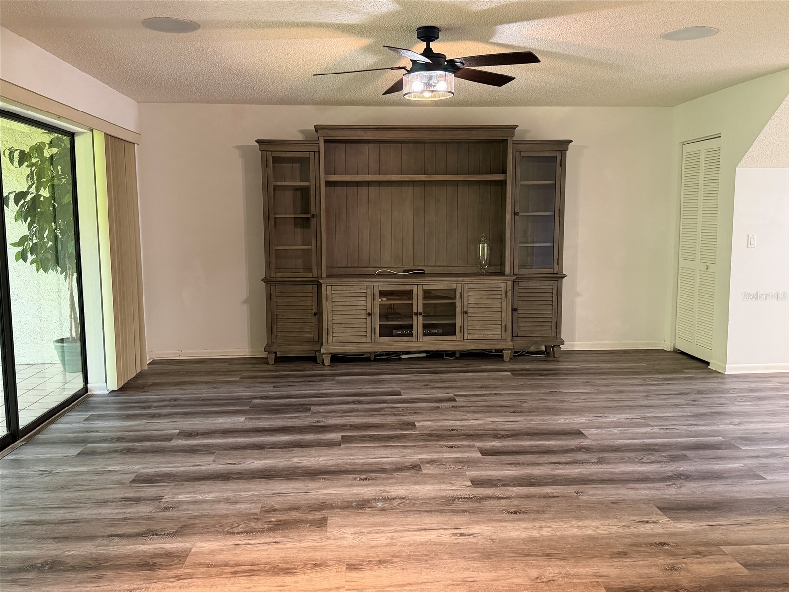 1913 Whispering Way Tarpon Springs FL 34689 W7883425 image5